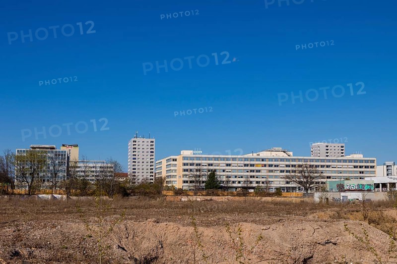 Construction sites of the Lingner area on the former Roboton site. The urban quarter Am Blüherpark is now being built there