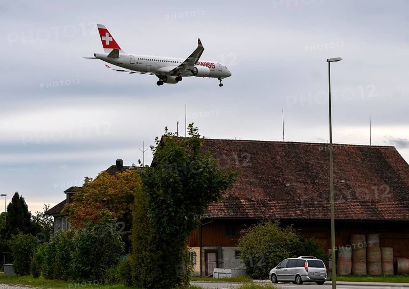 Aircraft Swiss, Bombardier A220-300, HB-JCC, Zurich Kloten, Switzerland, Europe