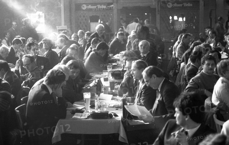 Accompanied by protests was the party conference of the extreme right Republicans in 1990, The photo shows:, Germany, Europe