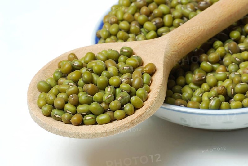 Mung beans (Vigna radiata, Vigna mungo () , Phaseolus mungo, Phaseolus radiatus) , Jerusalem beans, Mung Dai, Mung Daal, wooden spoon