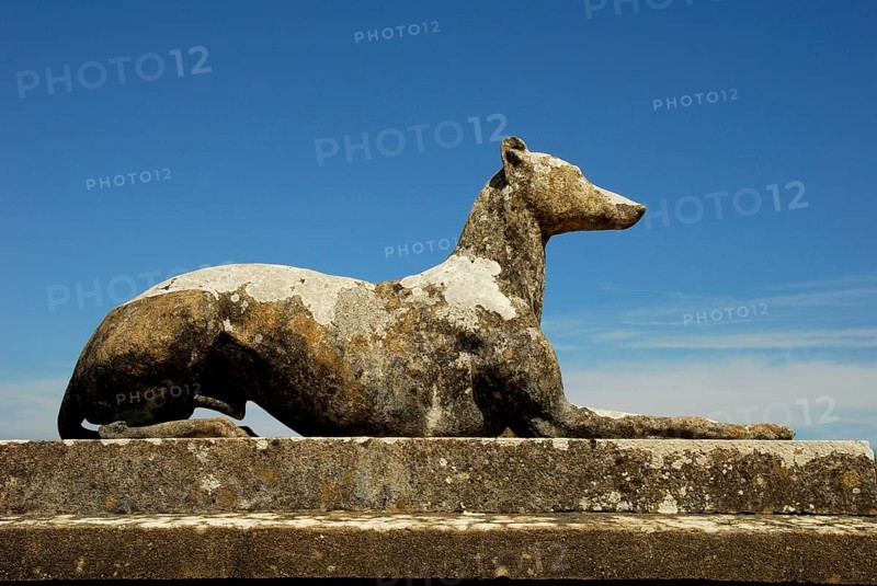 Greyhound sculpture, dog sculpture, House, Osborne House, Cowes, Isle of Wight, Hampshire, England, Great Britain