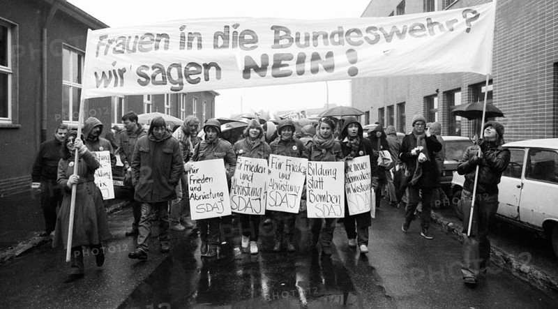 Several thousand woman and some men, from various organisations, demonstrated against the idea of woman also serving in the Bundeswehr. 06.12. 1980 in Bonn, Germany, Europe