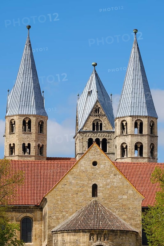 Church of Our Dear Lady, Romanesque Basilica, Domplatz, Halberstadt, Harz Mountains, Saxony-Anhalt, Germany, Europe