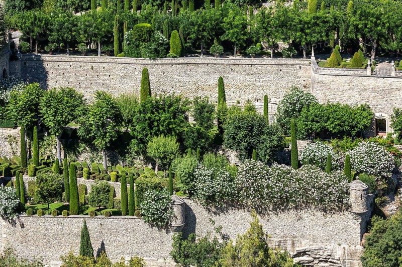 Gardens in the old town of Gordes, Vaucluse, Provence-Alpes-Cote dAzur, Provence, South of France, France, Europe