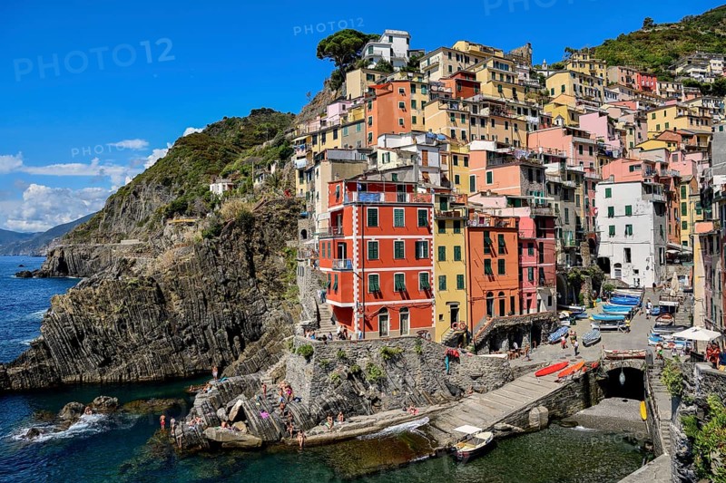 Fishing village of Riomaggiore, village view, Cinque Terre, province of La Spezia, Liguria, Italy, Europe