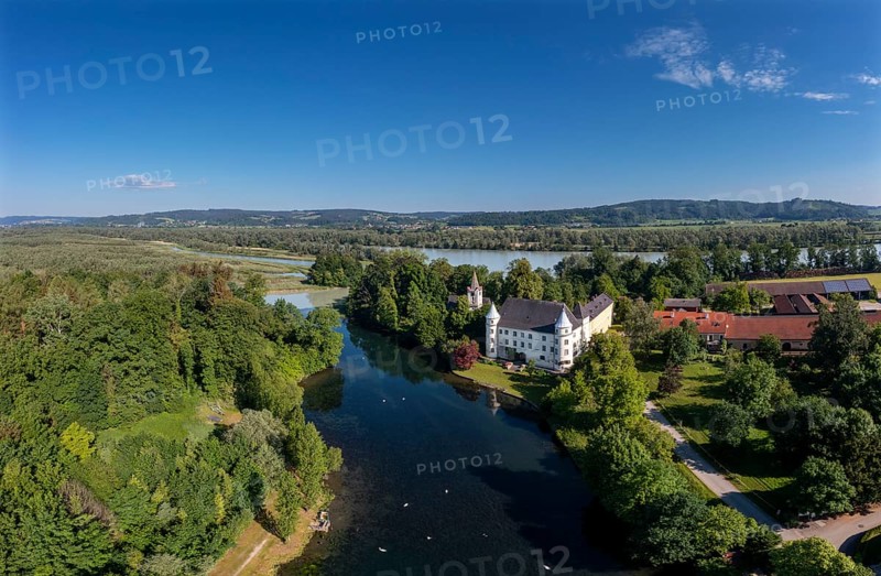 Drone shot, Renaissance castle, Hagenau Castle, Inn, Sankt Peter am Hart, Innviertel, Upper Austria, Austria, Europe