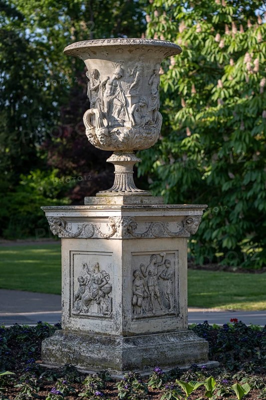 Stone vase with antique decoration on a pedestal, Royal Botanic Gardens (Kew Gardens), UNESCO World Heritage Site, Kew, Greater London, England, Great Britain