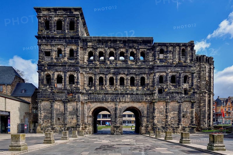 Porta Nigra, Roman city gate, Unesco World Heritage Site, Trier, Rhineland-Palatinate, Germany, Europe