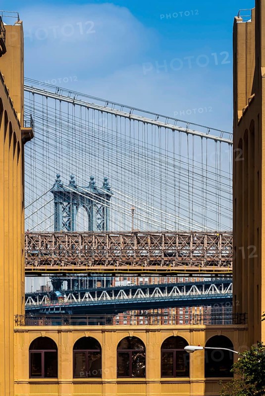 View through Brooklyn-bridge to Manhattan-Bridge, landmark, bridge, construction, New York City, USA, North America