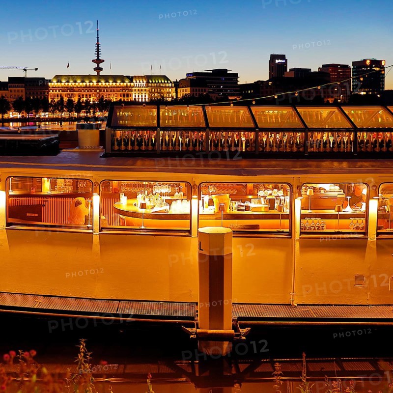 Restaurant ship Bootshaus Alster on the Inner Alster Lake in the evening, Hamburg, Germany, Europe