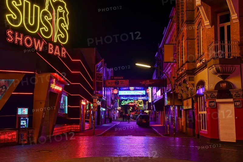 Illuminated sign at the Große Freiheit, Reeperbahn, St. Pauli, Hamburg, Germany, Europe