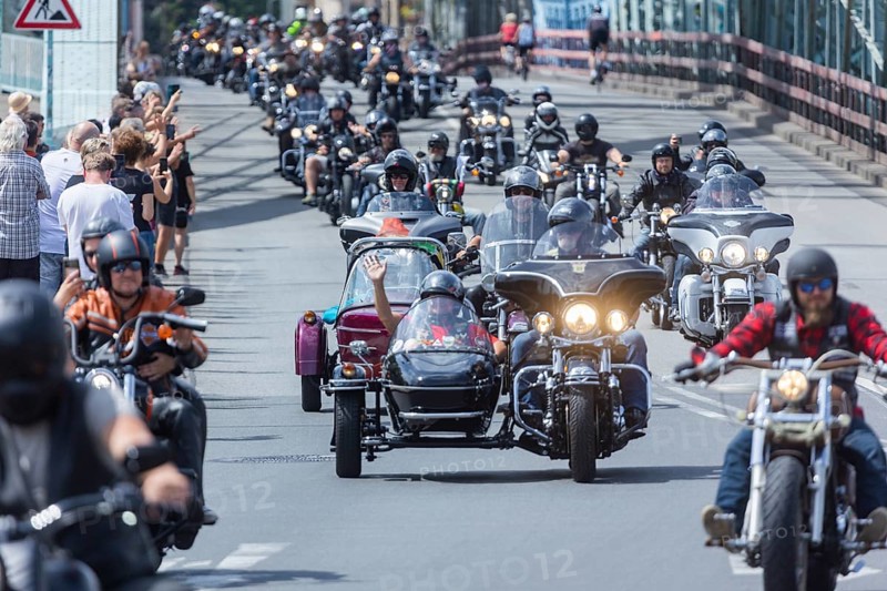 Harley Days Dresden, big ride through the city, here at the Elbe bridge Blaue Wunder