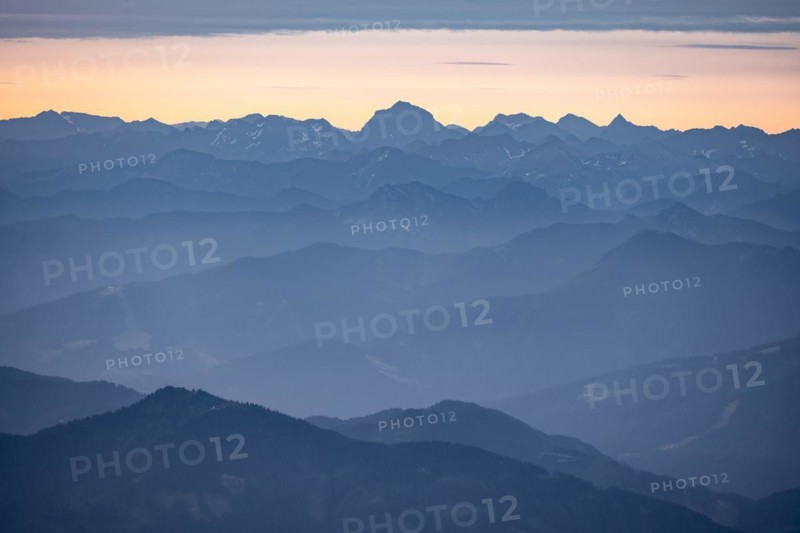 Evening mood, silhouettes, dramatic mountain landscape, view from Hochkönig, Salzburger Land, Austria, Europe