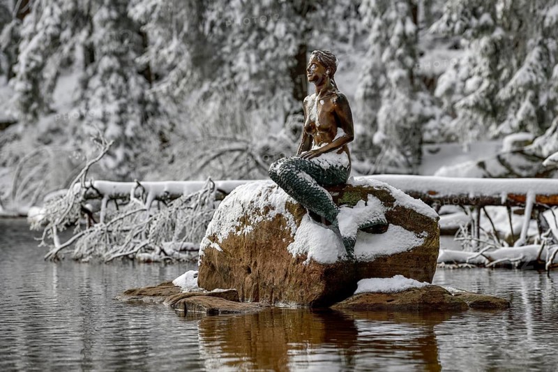 Mummelsee mermaid in snow, near Seebach, Black Forest, Ortenaukreis, Baden-Württemberg, Germany, Europe