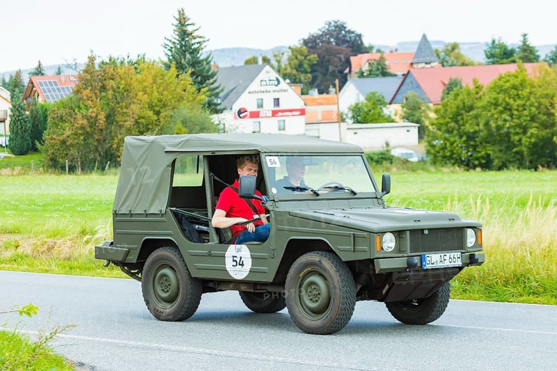 A drive for vintage vehicles. Skilful handling of the vehicle, finding the route by means of the road book and consistent driving style will be assessed. The route, time and drive-through checks as well as special stages are determined by the road book and the boarding card. VW Iltis Type 183 1979