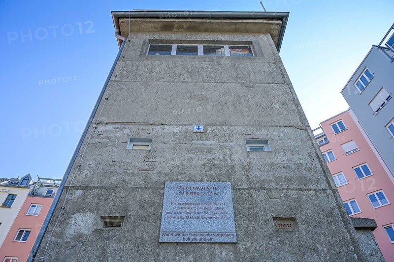 Günter Litfin Memorial, old GDR watchtower at the former Berlin Wall, Kieler Straße, Mitte, Berlin, Germany, Europe
