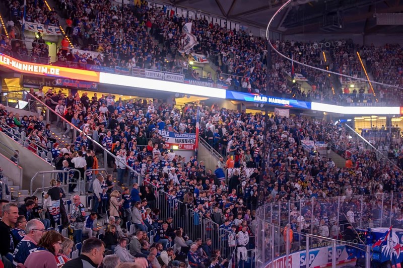 02.10.2024, DEL, German Ice Hockey League season 2024/25, Matchday 6: Adler Mannheim vs Nuremberg Ice Tigers. Picture: 10, 535 spectators watched the game in the SAP Arena