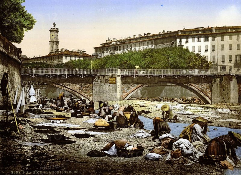 Washerwomen, washing clothes in the river, Nice, Riviera, France, around 1895, Historical, digitally restored reproduction from a 19th century original, Record date not stated, Europe