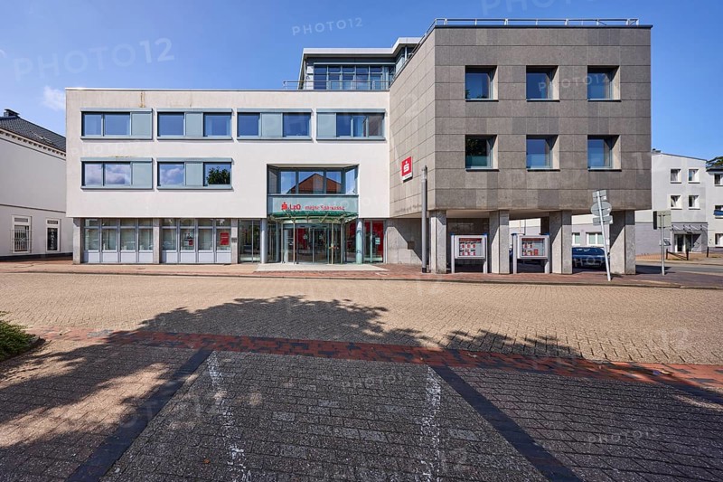 Landessparkasse zu Oldenburg building, Varel branch, Friesland district, Lower Saxony, Germany, Europe