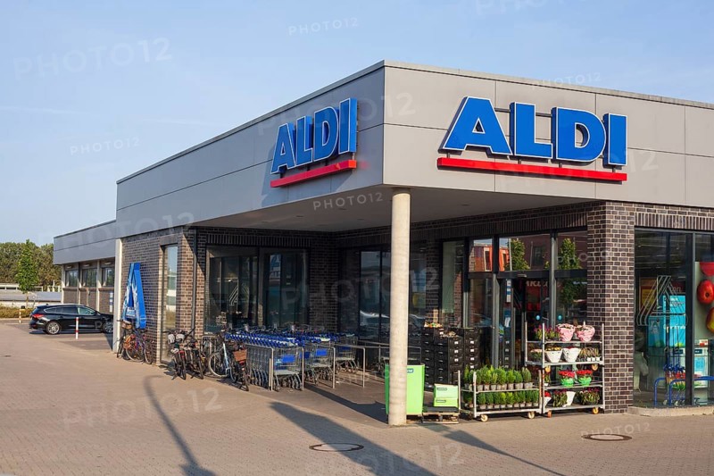 Aldi-Nord supermarket with logo, Achim, Lower Saxony, Germany, Europe