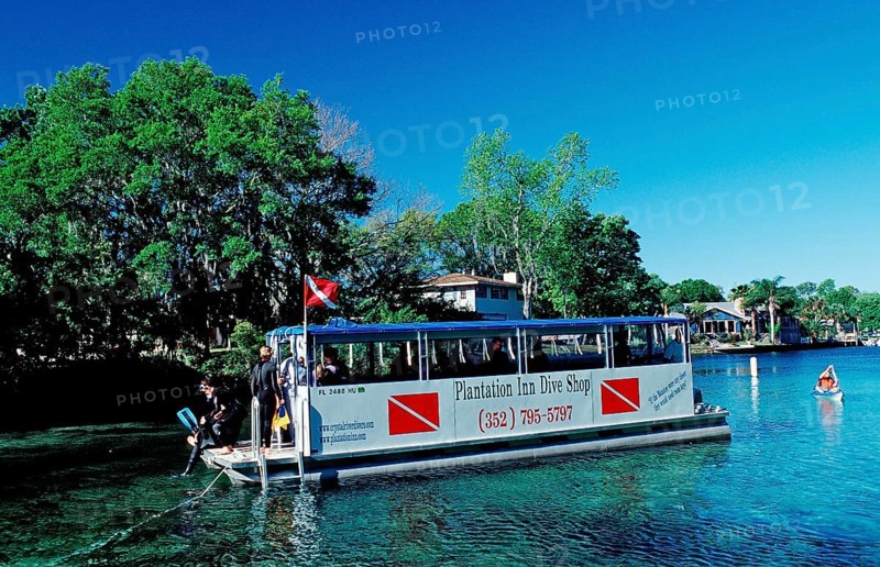 Diving vessel off Three Sisters Manatee Sanctuary, USA, Florida, FL, Crystal River, North America
