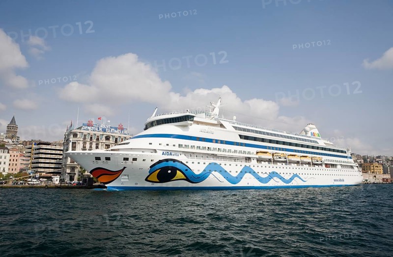 Cruise ship in the harbour of Istanbul, Istanbul, Turkey, Asia