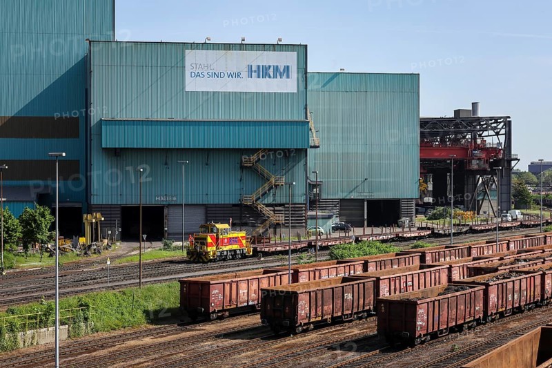 Duisburg, Ruhr area, North Rhine-Westphalia, Germany, HKM Hüttenwerk Krupp Mannesmann in Duisburg-Hüttenheim. Current shareholding: 50 % thyssenkrupp Steel Europe AG, 30 % Salzgitter Mannesmann GmbH, 20 % Vallourec Tubes S.A.S. Steel manufacturer thyssenkrupp Steel intends to significantly reduce its production capacity in Duisburg, Europe