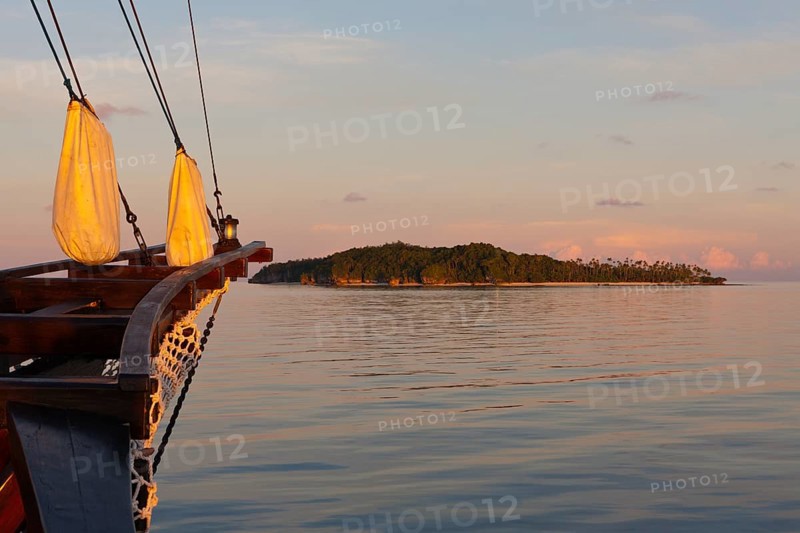 Fadol Island, Kai Islands, Moluccas, Indonesia, Asia