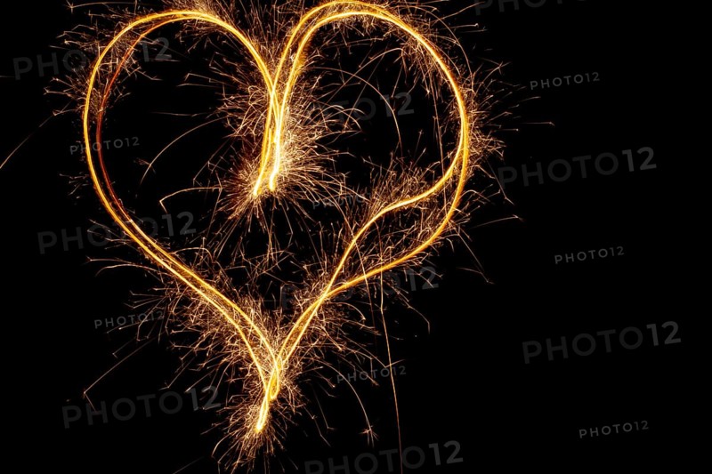 Sparklers heart, Using a camera with a slow shutter speed