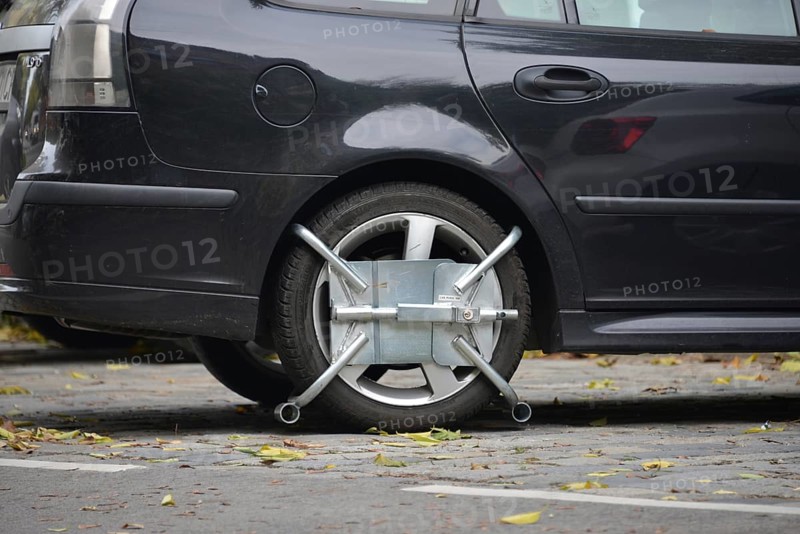 Wheel clamp created at KFZ Wien Austria