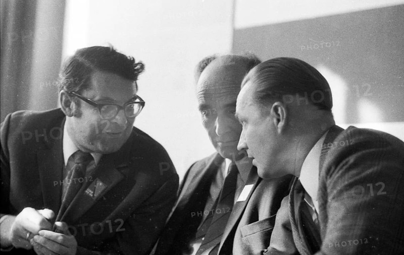 DEU, Germany, Düsseldorf: The communists' move from their exile in the GDR in 1969 was not without problems. Made possible by the Willy Brandt government's policy of détente, the leadership of the KPD came to Bonn in 1969 to found a new party. Legally, the KPD became the DKP. Essen. !. Party Congress of the DKP 1969. Georg Polikeit, Kurt Bachmann. Manfred Kapluck f.l, Europe