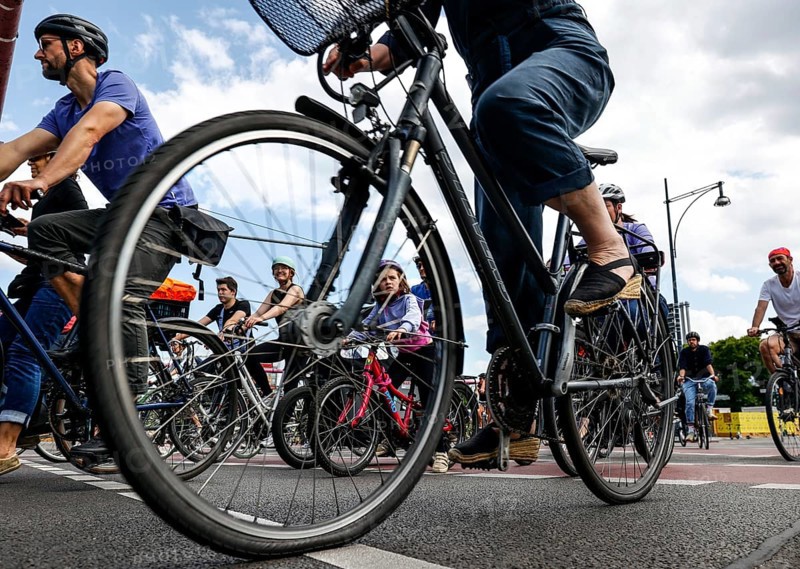 Cycling and environmental organisations demonstrate against transport policy. The bicycle demonstration demands the expansion of more cycle paths in Berlin, 02.07.2023