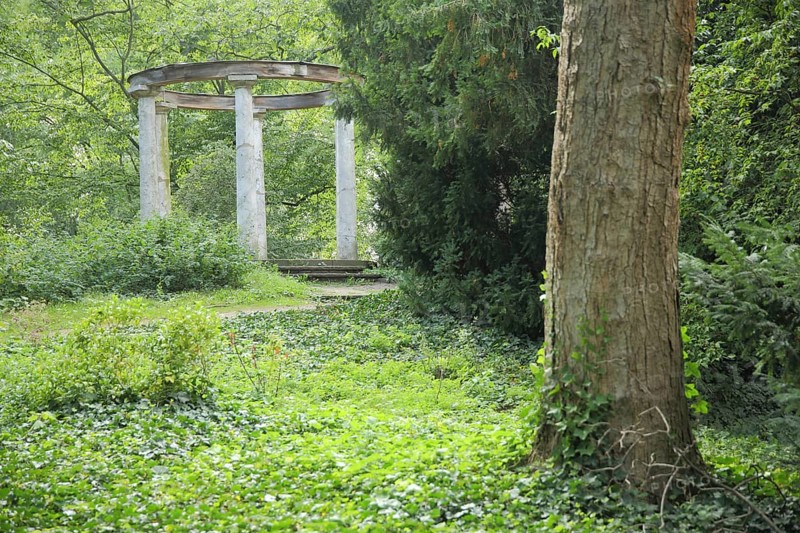 Monopteros in Verna Park City Park, Rüsselsheim, Hesse, Germany, Europe