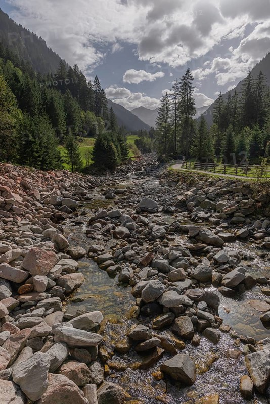 Stillup Bach, Stilluptal, Stillupgrund, Mayrhofen, Zillertal Alps High Mountain nature park Park, coniferous forest, hiking trail, Tyrol, Austria, Europe