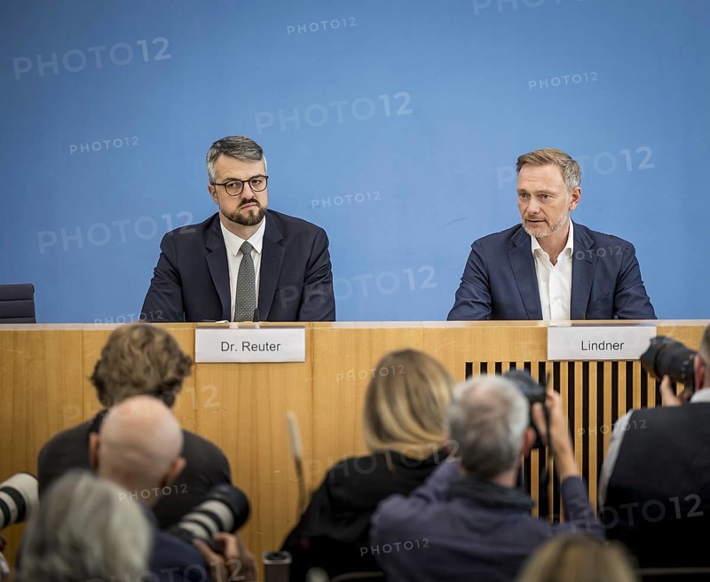 Presentation of the government draft for the 2025 federal budget at the Federal Press Conference by Christian Lindner (FDP), Federal Minister of Finance, and the State Secretary at the Federal Ministry of Finance, Wolf Reuter