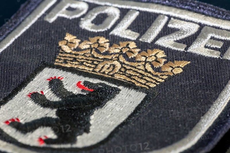 Close-up of the Berlin police coat of arms