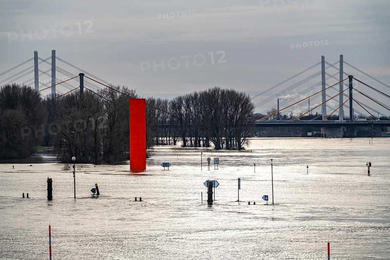 Flood on the Rhine near Duisburg, Rhine bridge Neuenkamp, old and new construction, landmark Rhine orange, washed over by the flood, North Rhine-Westphalia, Germany, Europe