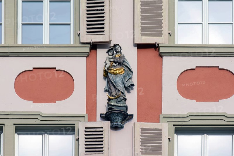 Sculpture of Maria immaculata on a residential building, Kitzingen, Lower Franconia, Bavaria, Germany, Europe