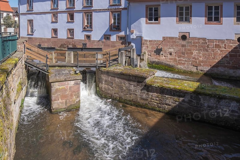 Lock at the Canal de la Lauter, Lauter Canal, Lauter, river, Wissembourg, Weissenburg, Alsace, France, Europe