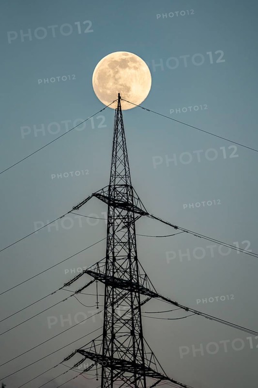Full moon, high voltage pylon, pylon, Germany, Europe