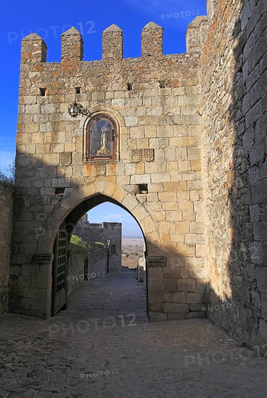 Puerto del Triunfo gateway in medieval town of Trujillo, Caceres province, Extremadura, Spain, Europe