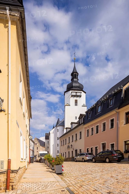 Schwarzenberg/Erzgeb. is a large district town in the Erzgebirge district of Saxony. Built in the 12th century as a fortification to protect a trade route, the small mountain town developed into the centre of the dominion of the same name and the later Schwarzenberg district. The Protestant-Lutheran St. George's Church is a baroque hall church which, together with the castle, characterises the townscape of Schwarzenberg. Obere Schlossstraße, Schwarzenberg, Schwarzenberg, Saxony, Germany, Europe