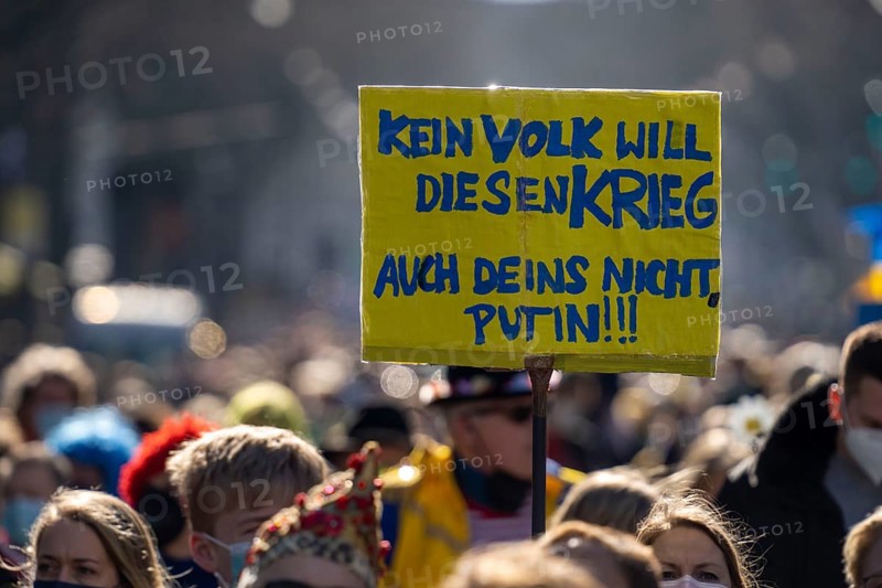 Peace demonstration against the war in Ukraine, instead of the Rose Monday parade in Cologne, with over 250, 000 participants, in the city centre, with many carnivalists, North Rhine-Westphalia, Germany, Europe