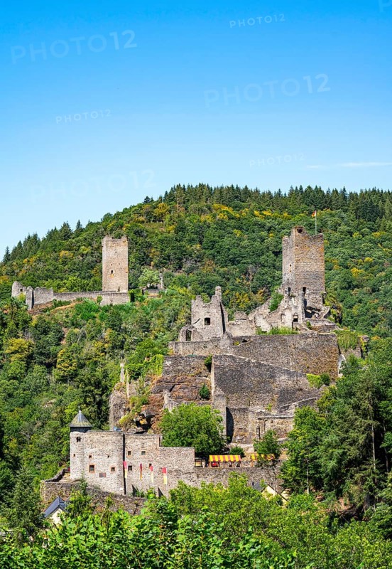 Manderscheid castles, Oberburg and Niederburg, Manderscheid, Eifel, Rhineland-Palatinate. Germany