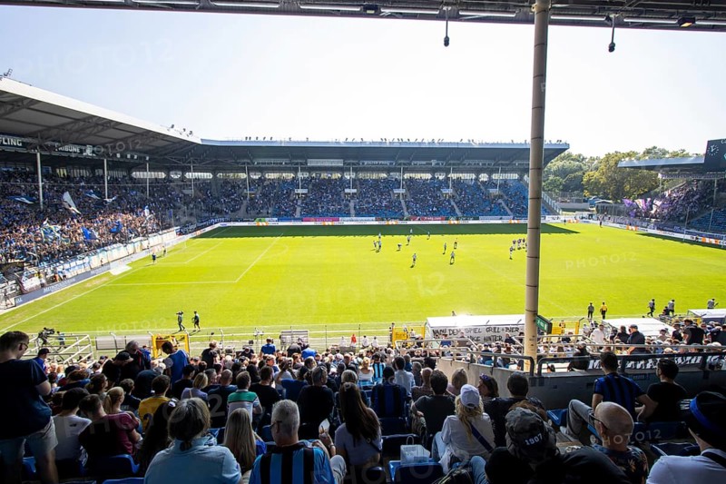 Football 3rd division, 2024/25 season, matchday 6: Waldhof Mannheim v VfL Osnabrück. 9, 926 watch the match at the Carl-Benz Stadium