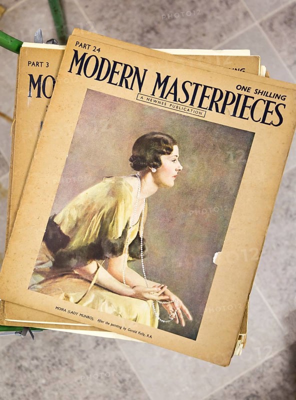 Modern Masterpieces vintage art magazine priced one shilling, inside antiques centre, Marlesford Mill, Suffolk, England, UK