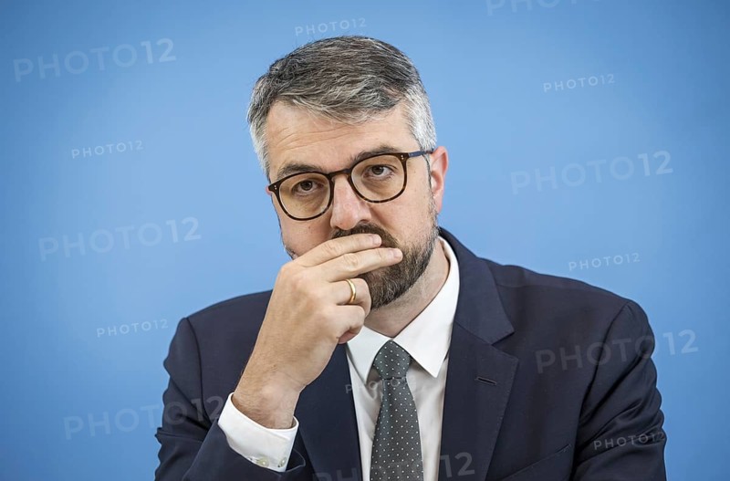 Presentation of the government draft for the 2025 federal budget at the Federal Press Conference by the State Secretary at the Federal Ministry of Finance, Wolf Reuter, among others
