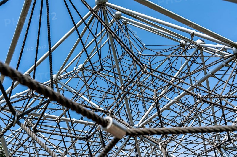 Climbing frame, climbing pyramid, symbolic image network, networking, node, linking