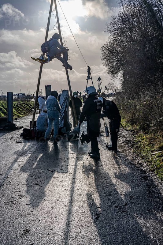 Beginning of the eviction of the Lützerath hamlet, camp of climate activists and squatters, at the Garzweiler 2 opencast lignite mine, by the police, Erkelenz, North Rhine-Westphalia, Germany, Europe