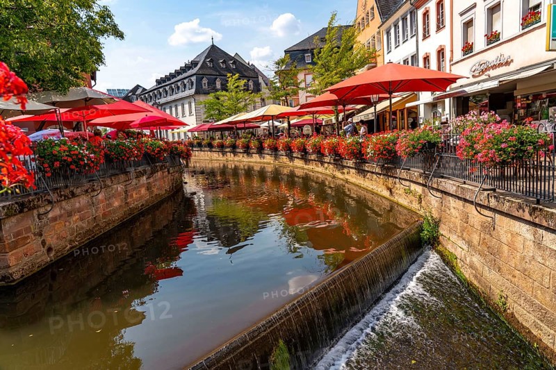 The place Saarburg, at the Saar, at the market, gastronomy at the brook Leuk, waterfall, tired into the Saar, gastronomy Rhineland-Palatinate, Germany, Europe